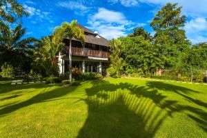 23 - Seaside Villa Retreat