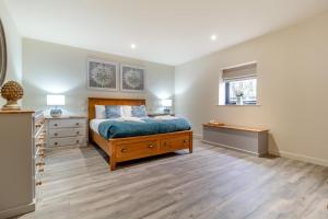 White House Lodges - Wagtail