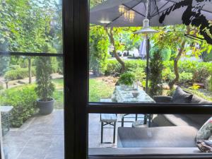 Garden apartment Aspen Suites A008