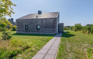 3 Bedroom Amazing Home In Kamperland