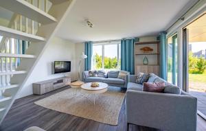 3 Bedroom Amazing Home In Kamperland