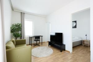 Fresh two-room apartment next to Logomo & train station