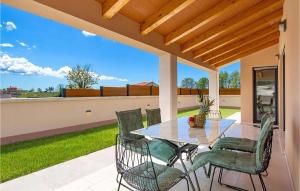 Stunning Home In Bibici