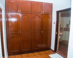 Whispering Palms Gardens, Hotel and Suites