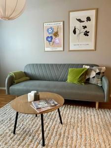 Kodikas parvekkeellinen kaksio omalla parkkipaikalla