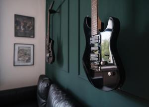 Rock City Apartments Room 555