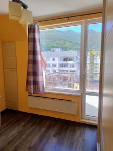 The View - Modern and Central Stay