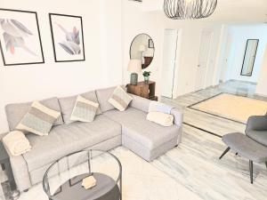 Monte Duquesa Luxury 2 Bed with pool close to Port and Beach