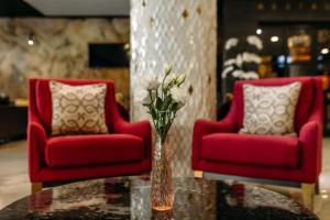 Favor Park Hotel