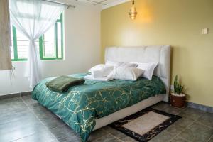 VillaromAfrica Staycations-Gold Suite