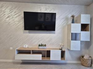 Blue Home Atana Near Airport