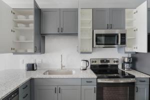 Blueground Austin pool nr Walnut Creek Park ATX-262