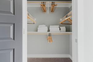 Blueground Austin pool nr Walnut Creek Park ATX-262