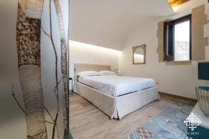 Aretusa Boutique Home