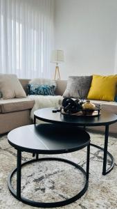 Luxury Two-Story Loft - Beautiful Golf Course Views