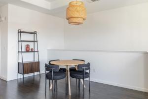 Blueground Redwood City balcony nr Park SFO-1936