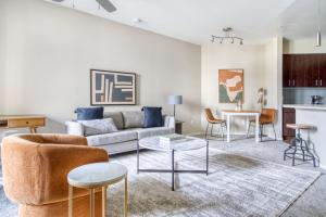 Blueground Centennial pool nr Red Morton Park SFO-852