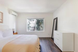 Blueground Sunnyvale pool nr Murphy Park SFO-1962