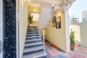 FabHotel RK Suites - Nr US Consulate, Financial District