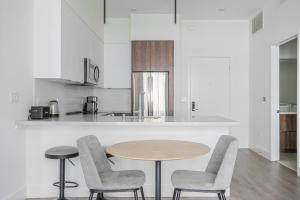 Blueground Wilshire Center fitness nr The Grove LAX-1386