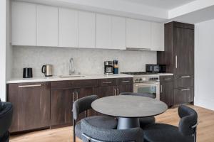 Blueground SoMa fitness center nr Civic Center SFO-1911