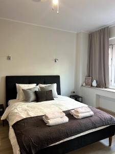 Modern 100m Apt In Sofia Center Vitosha Blvd