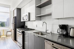 Blueground Downtown rooftop nr Lake Sammamish SEA-923