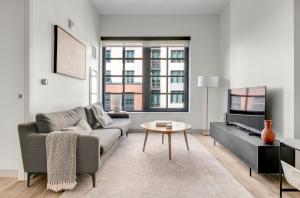 Blueground South of Washington wd nr Boston Common BOS-1221