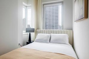 Blueground Midtown South rooftop nr Bryant Park NYC-2028