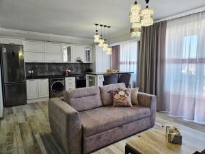 Spacious Stay 2 BR Flat - Central