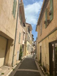 Cosy&Grand 2P lumineux au cœur du vieil Antibes