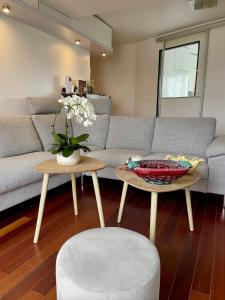 Eiffel Tower View Apartment