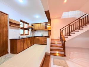 The Residence Retreat