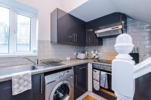 Spacious Apartment Retreat + Free WiFi