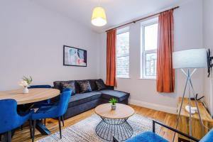 Spacious Apartment Retreat + Free WiFi