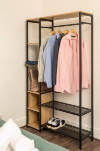 Elegant Chelsea stay with Private patio near Hyde Park