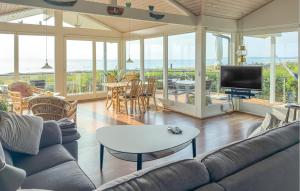 Stunning Home In Ebeltoft With Sauna