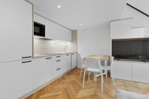 Moderný prezidentský apartmán vedľa paláca s výhľadom