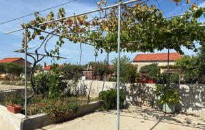 3 Bedroom Gorgeous Apartment In Sukosan