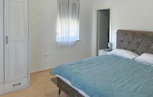 3 Bedroom Gorgeous Apartment In Sukosan 