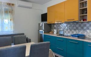 3 Bedroom Gorgeous Apartment In Sukosan 