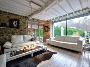 Stylish Stay with Pool, Jalhay