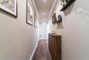 2 Bed Modern Bungalow in Darwen, Garden & Parking