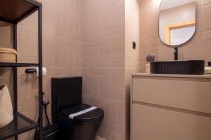 Bright 1BR with Parking in Bolhão by LovelyStay