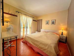 Air-conditioned Provencal house with pool