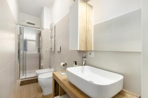 Modern Home Milano with Wi-Fi & AC 15 min to Duomo