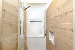 Modern Home Milano with Wi-Fi & AC 15 min to Duomo