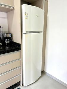 Apartamento Inteiro - 2 Quartos com AC - Wifi 1000mb - Piscina - 1 Vaga de Garagem - Elevador - Sacada Gourmet - Indicado para Grupos, Hospedes a Trabalho, Família e Pets