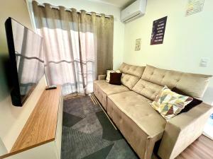 Apartamento Inteiro - 2 Quartos com AC - Wifi 1000mb - Piscina - 1 Vaga de Garagem - Elevador - Sacada Gourmet - Indicado para Grupos, Hospedes a Trabalho, Família e Pets