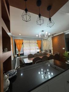 Max - Relax Staycation